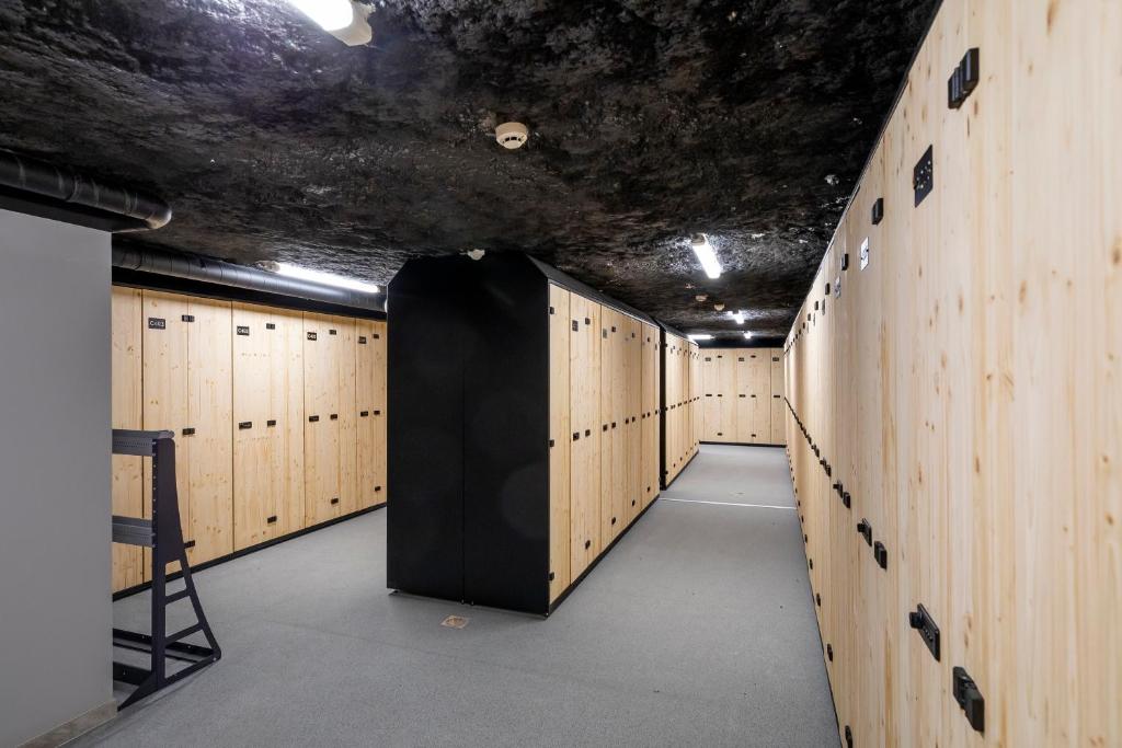 La Cour aux Ecureuils — ski locker